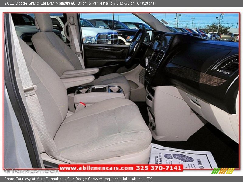 Bright Silver Metallic / Black/Light Graystone 2011 Dodge Grand Caravan Mainstreet