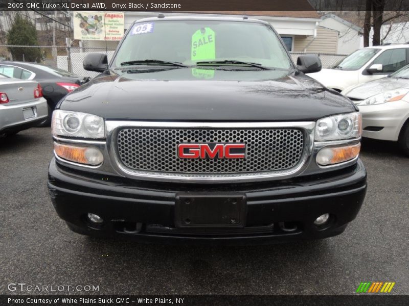 Onyx Black / Sandstone 2005 GMC Yukon XL Denali AWD