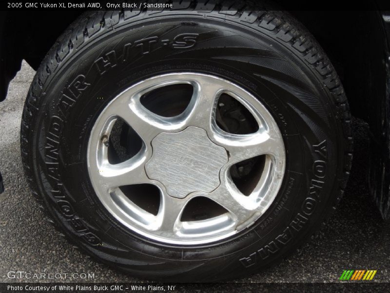 Onyx Black / Sandstone 2005 GMC Yukon XL Denali AWD