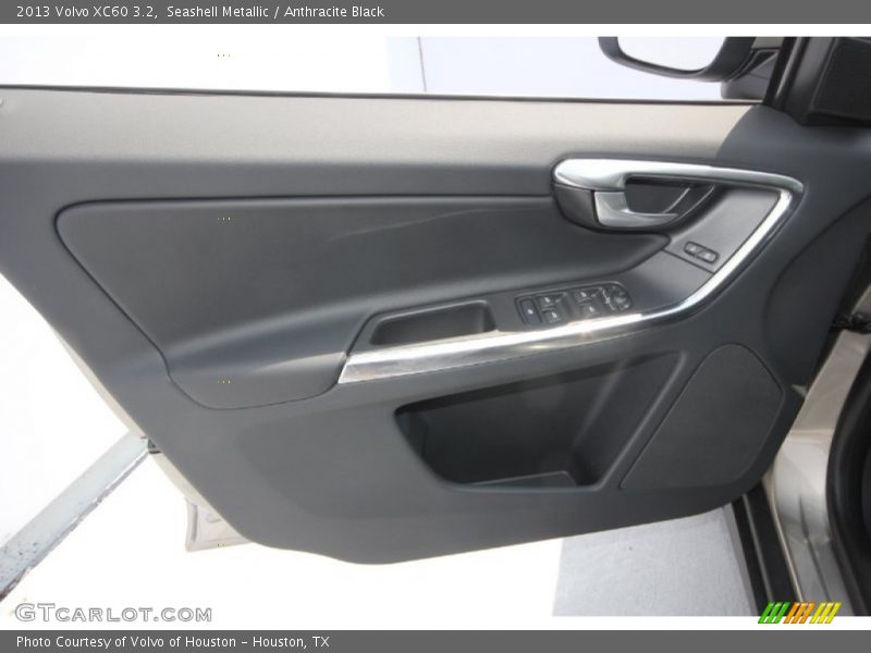 Seashell Metallic / Anthracite Black 2013 Volvo XC60 3.2