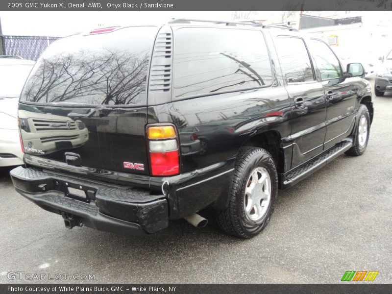 Onyx Black / Sandstone 2005 GMC Yukon XL Denali AWD