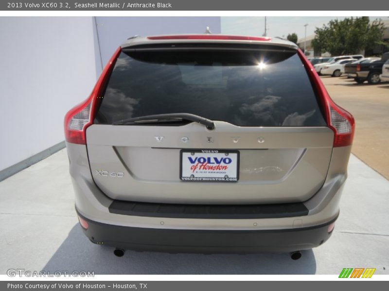 Seashell Metallic / Anthracite Black 2013 Volvo XC60 3.2