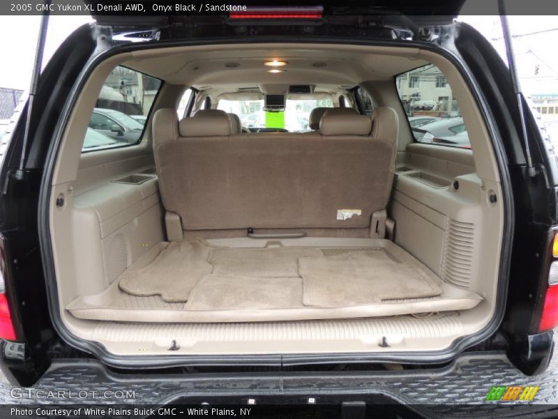 Onyx Black / Sandstone 2005 GMC Yukon XL Denali AWD