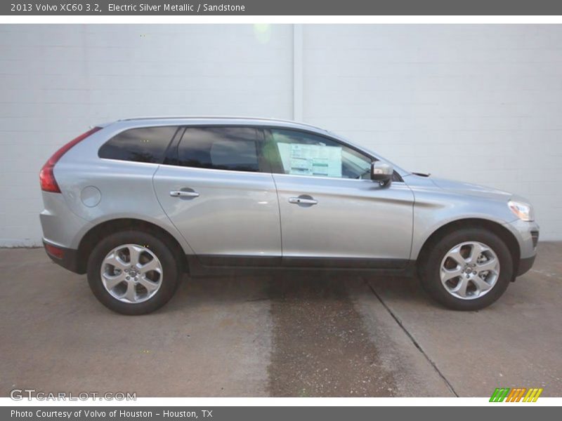 Electric Silver Metallic / Sandstone 2013 Volvo XC60 3.2