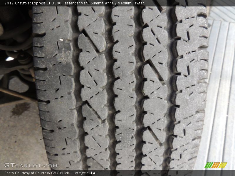 Summit White / Medium Pewter 2012 Chevrolet Express LT 3500 Passenger Van