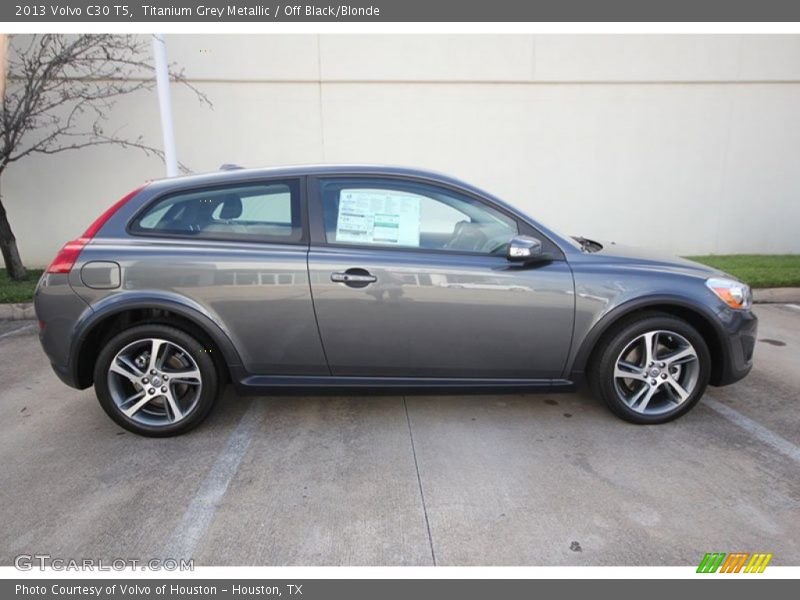 Titanium Grey Metallic / Off Black/Blonde 2013 Volvo C30 T5
