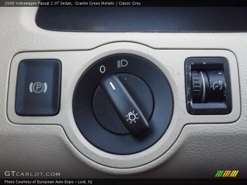 Granite Green Metallic / Classic Grey 2006 Volkswagen Passat 2.0T Sedan