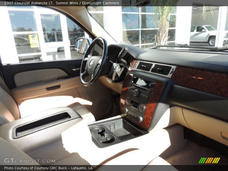 Summit White / Ebony/Light Cashmere 2007 Chevrolet Avalanche LT