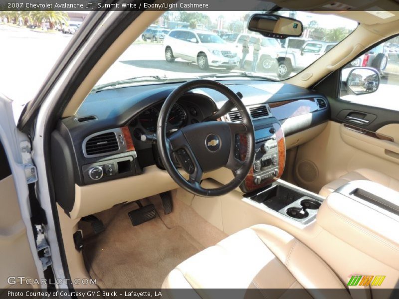 Summit White / Ebony/Light Cashmere 2007 Chevrolet Avalanche LT