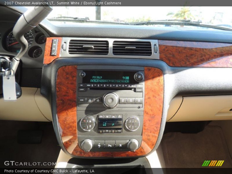 Summit White / Ebony/Light Cashmere 2007 Chevrolet Avalanche LT
