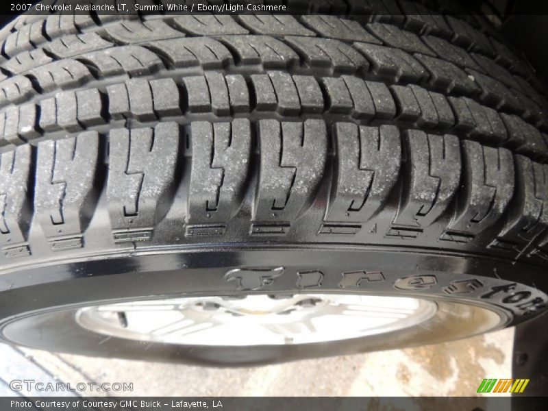 Summit White / Ebony/Light Cashmere 2007 Chevrolet Avalanche LT