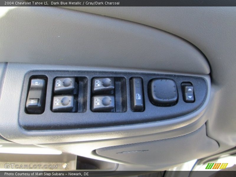 Dark Blue Metallic / Gray/Dark Charcoal 2004 Chevrolet Tahoe LS