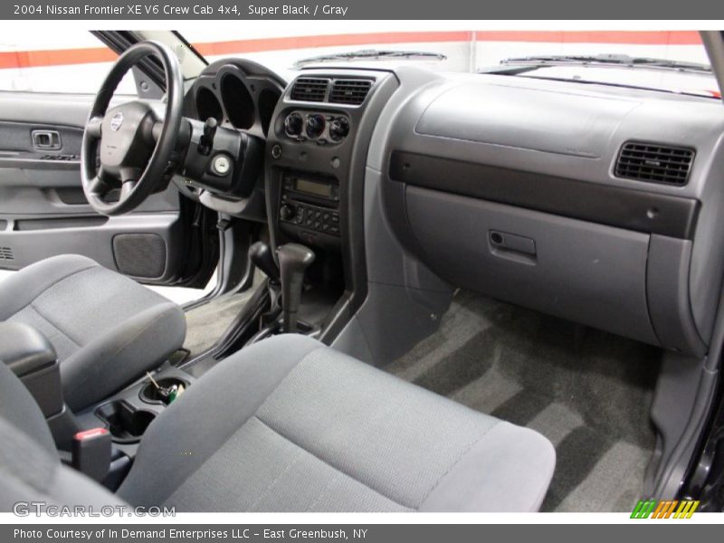 Super Black / Gray 2004 Nissan Frontier XE V6 Crew Cab 4x4