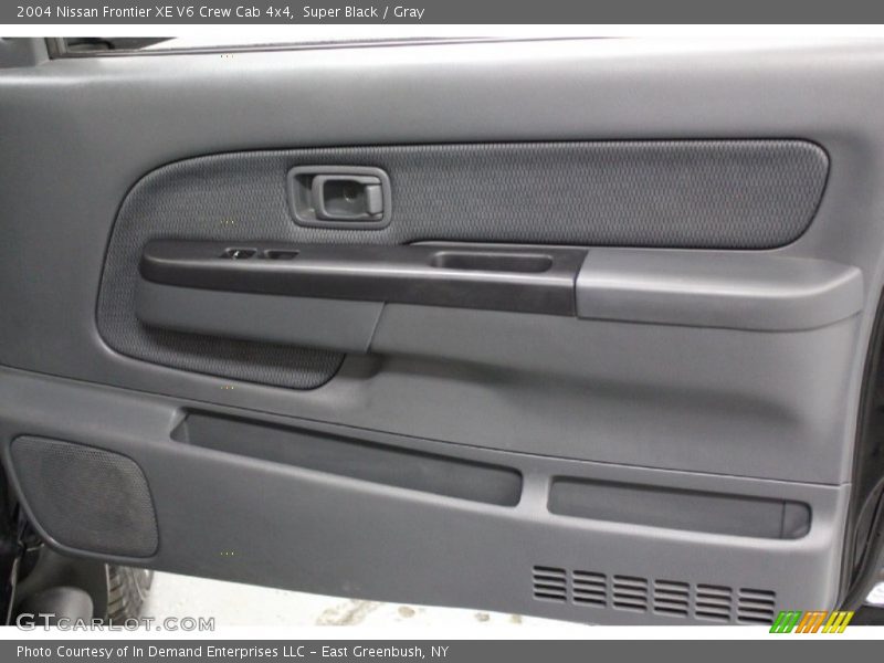Super Black / Gray 2004 Nissan Frontier XE V6 Crew Cab 4x4
