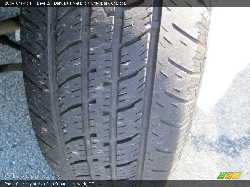 Dark Blue Metallic / Gray/Dark Charcoal 2004 Chevrolet Tahoe LS