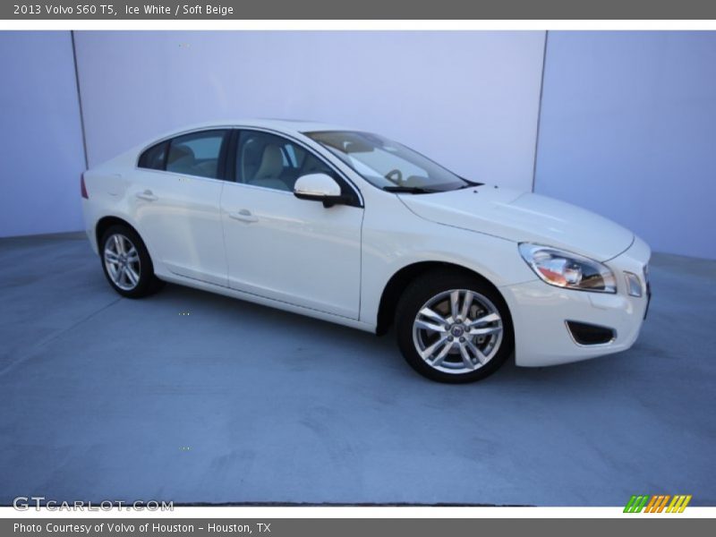 Ice White / Soft Beige 2013 Volvo S60 T5