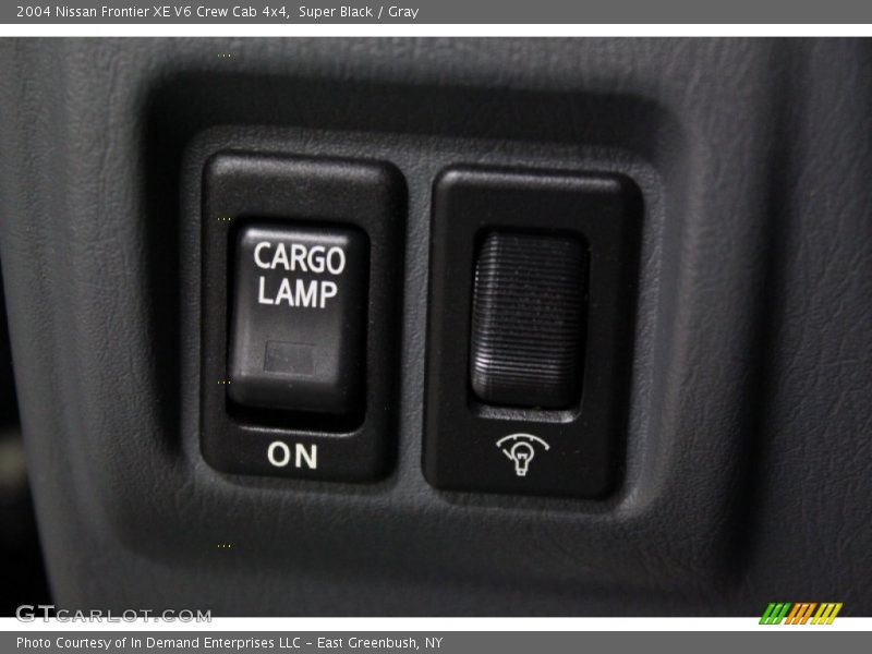 Super Black / Gray 2004 Nissan Frontier XE V6 Crew Cab 4x4