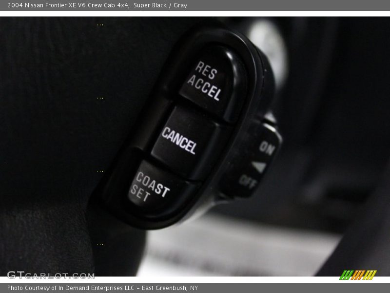 Super Black / Gray 2004 Nissan Frontier XE V6 Crew Cab 4x4