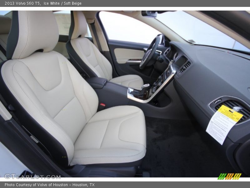 Ice White / Soft Beige 2013 Volvo S60 T5