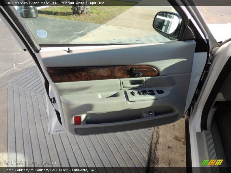 Vibrant White / Light Flint 2004 Mercury Grand Marquis LS