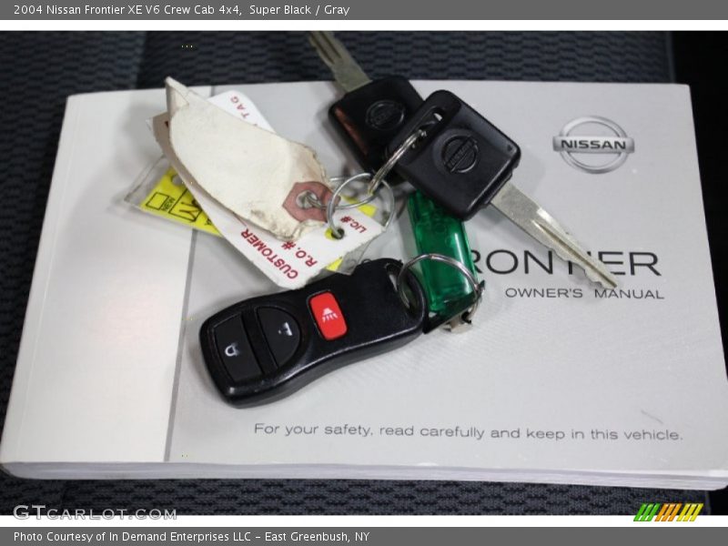 Super Black / Gray 2004 Nissan Frontier XE V6 Crew Cab 4x4