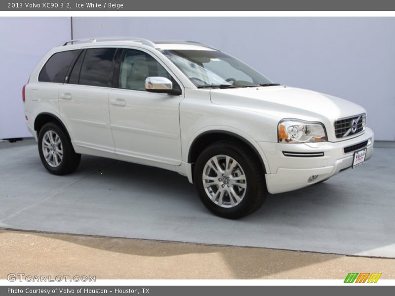 Ice White / Beige 2013 Volvo XC90 3.2