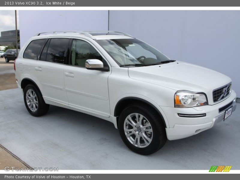 Ice White / Beige 2013 Volvo XC90 3.2