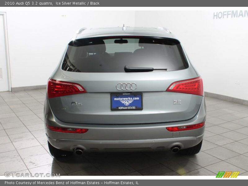 Ice Silver Metallic / Black 2010 Audi Q5 3.2 quattro