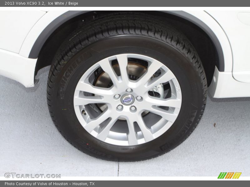 Ice White / Beige 2013 Volvo XC90 3.2
