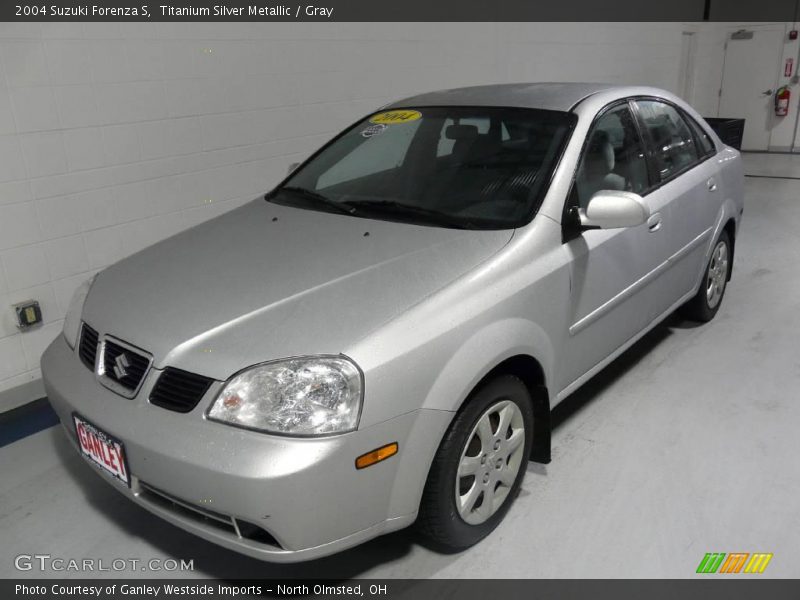 Titanium Silver Metallic / Gray 2004 Suzuki Forenza S