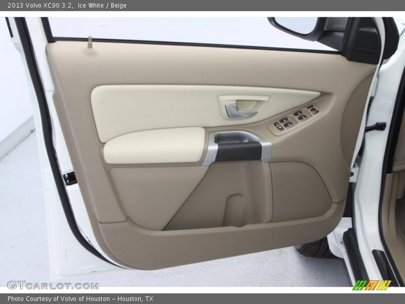 Ice White / Beige 2013 Volvo XC90 3.2
