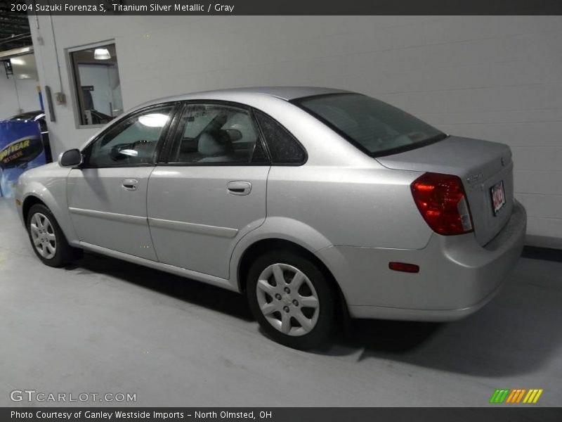 Titanium Silver Metallic / Gray 2004 Suzuki Forenza S