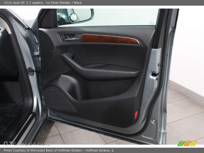 Ice Silver Metallic / Black 2010 Audi Q5 3.2 quattro