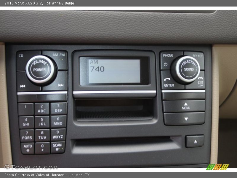 Ice White / Beige 2013 Volvo XC90 3.2