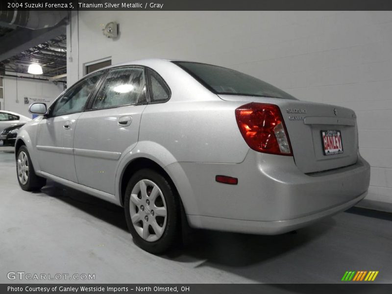 Titanium Silver Metallic / Gray 2004 Suzuki Forenza S
