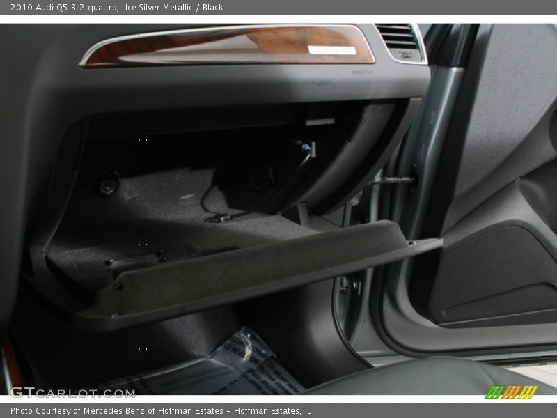 Ice Silver Metallic / Black 2010 Audi Q5 3.2 quattro