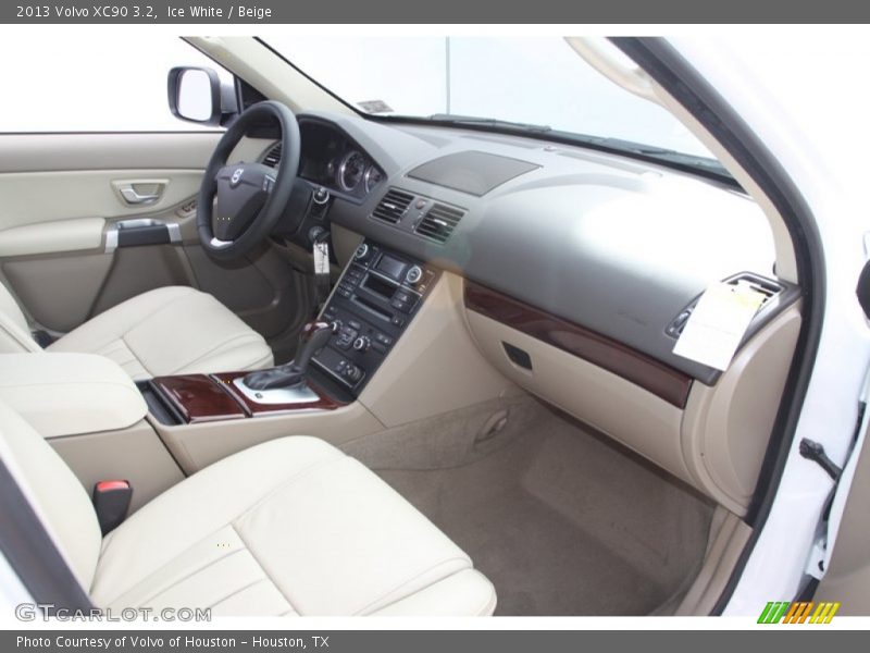 Ice White / Beige 2013 Volvo XC90 3.2