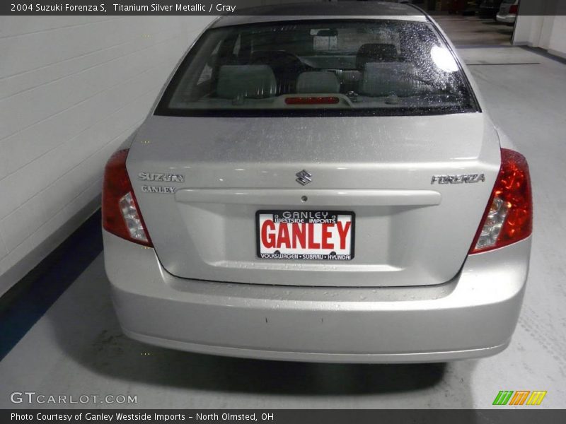 Titanium Silver Metallic / Gray 2004 Suzuki Forenza S