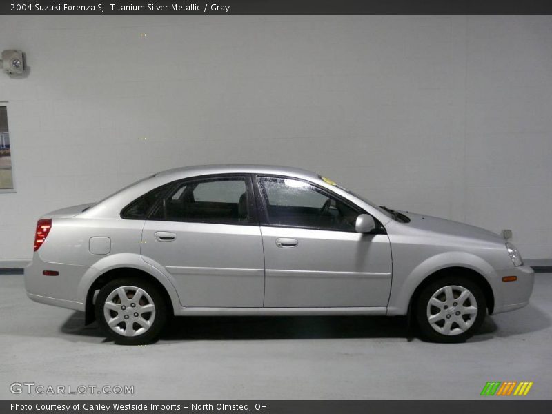 Titanium Silver Metallic / Gray 2004 Suzuki Forenza S
