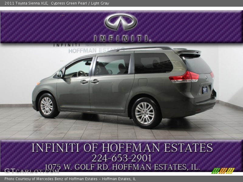 Cypress Green Pearl / Light Gray 2011 Toyota Sienna XLE