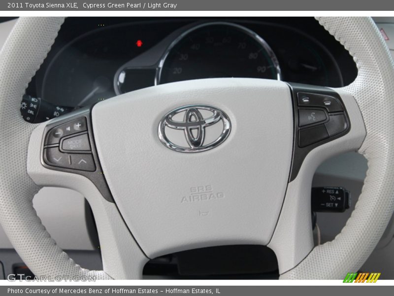 Cypress Green Pearl / Light Gray 2011 Toyota Sienna XLE