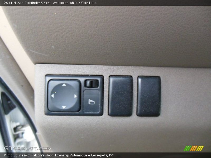 Avalanche White / Cafe Latte 2011 Nissan Pathfinder S 4x4