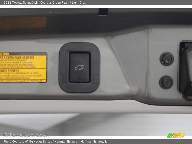 Cypress Green Pearl / Light Gray 2011 Toyota Sienna XLE