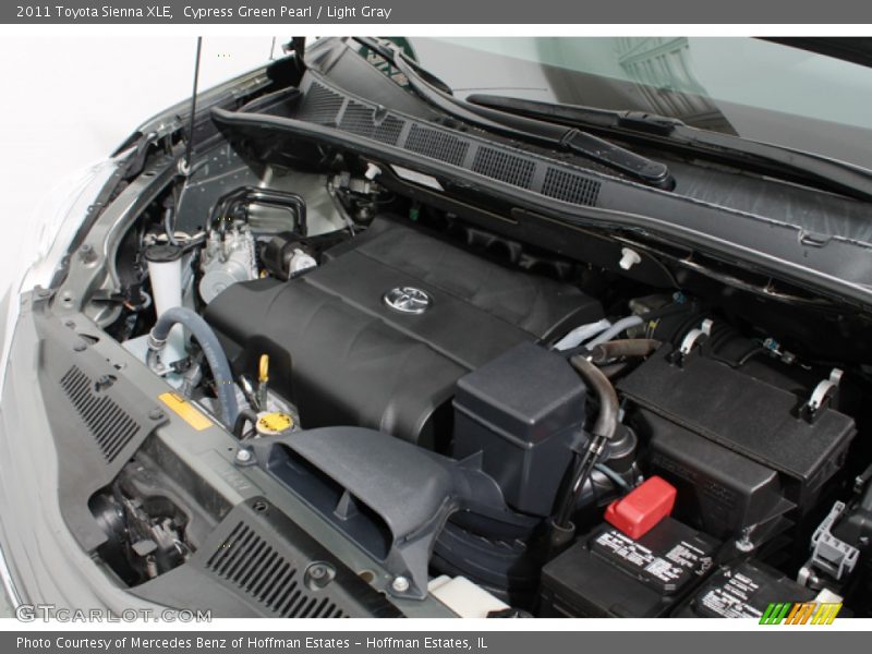 Cypress Green Pearl / Light Gray 2011 Toyota Sienna XLE