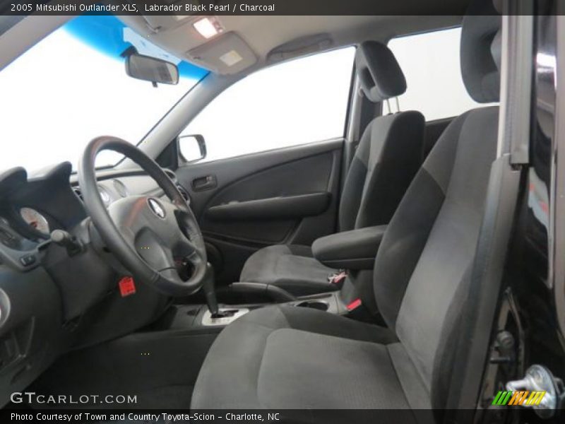 Labrador Black Pearl / Charcoal 2005 Mitsubishi Outlander XLS