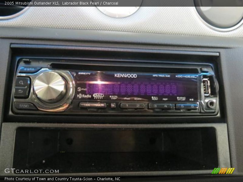 Labrador Black Pearl / Charcoal 2005 Mitsubishi Outlander XLS