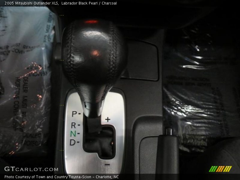  2005 Outlander XLS 4 Speed  Automatic Shifter