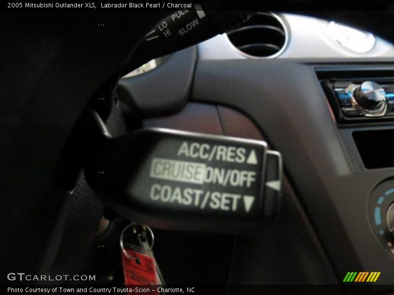 Labrador Black Pearl / Charcoal 2005 Mitsubishi Outlander XLS