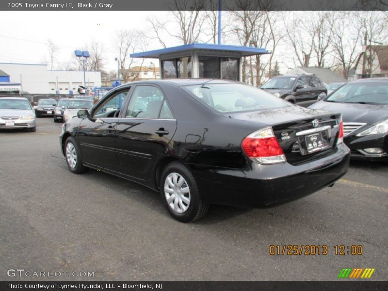 Black / Gray 2005 Toyota Camry LE