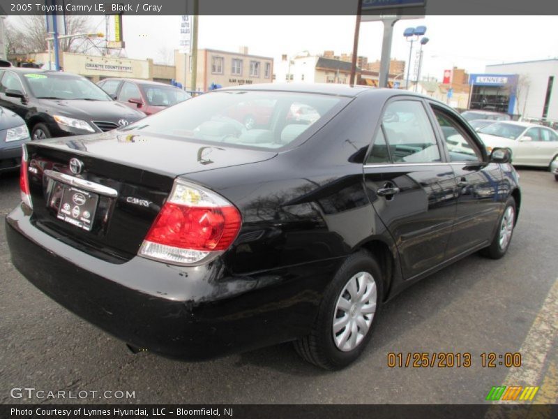 Black / Gray 2005 Toyota Camry LE